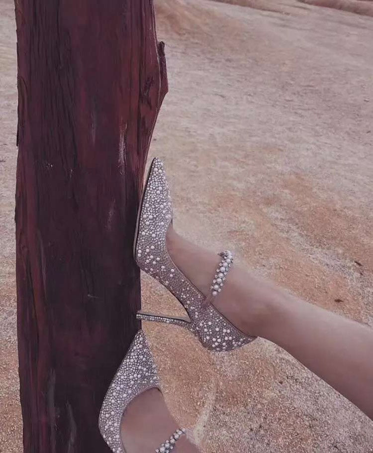 Wedding shoes with pearls