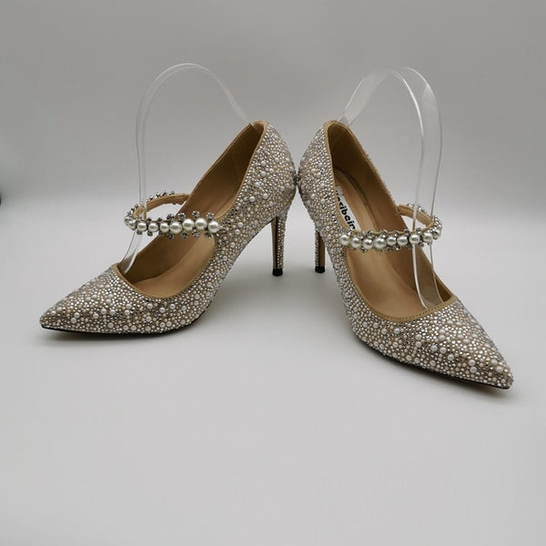 Wedding shoes with pearls