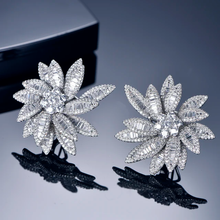 Load image into Gallery viewer, Moissanite luxury stud earrings
