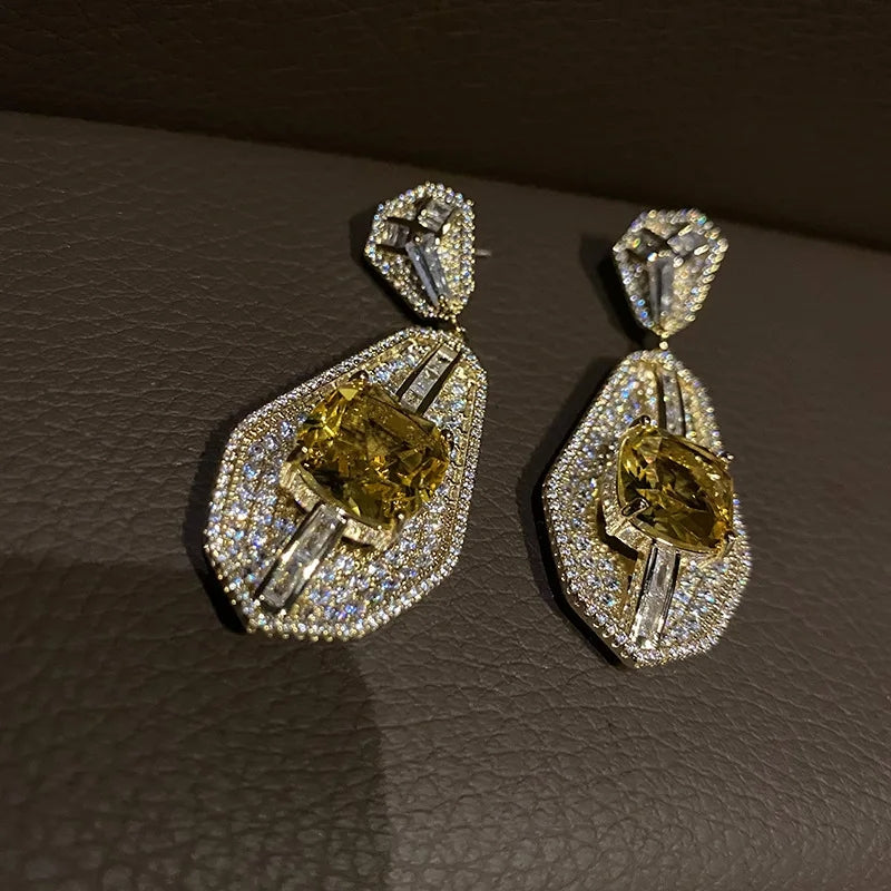 Luxury dangling earrings