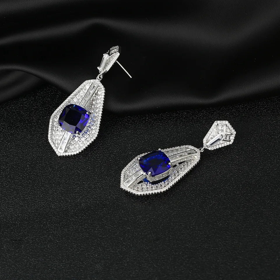 Luxury dangling earrings
