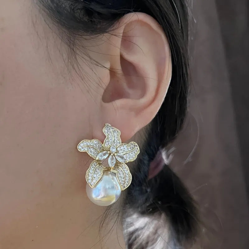 Elegant imitation big pearl stud brudal earrings, suitable for Brides and luxury events. AAA grade Zirconia .