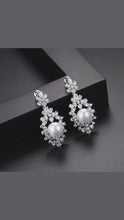 Load image into Gallery viewer, Ear drop glam earring
