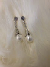 Load image into Gallery viewer, VINTAGE LUXURY DANGLING EARRINGS FOR WOMEN

