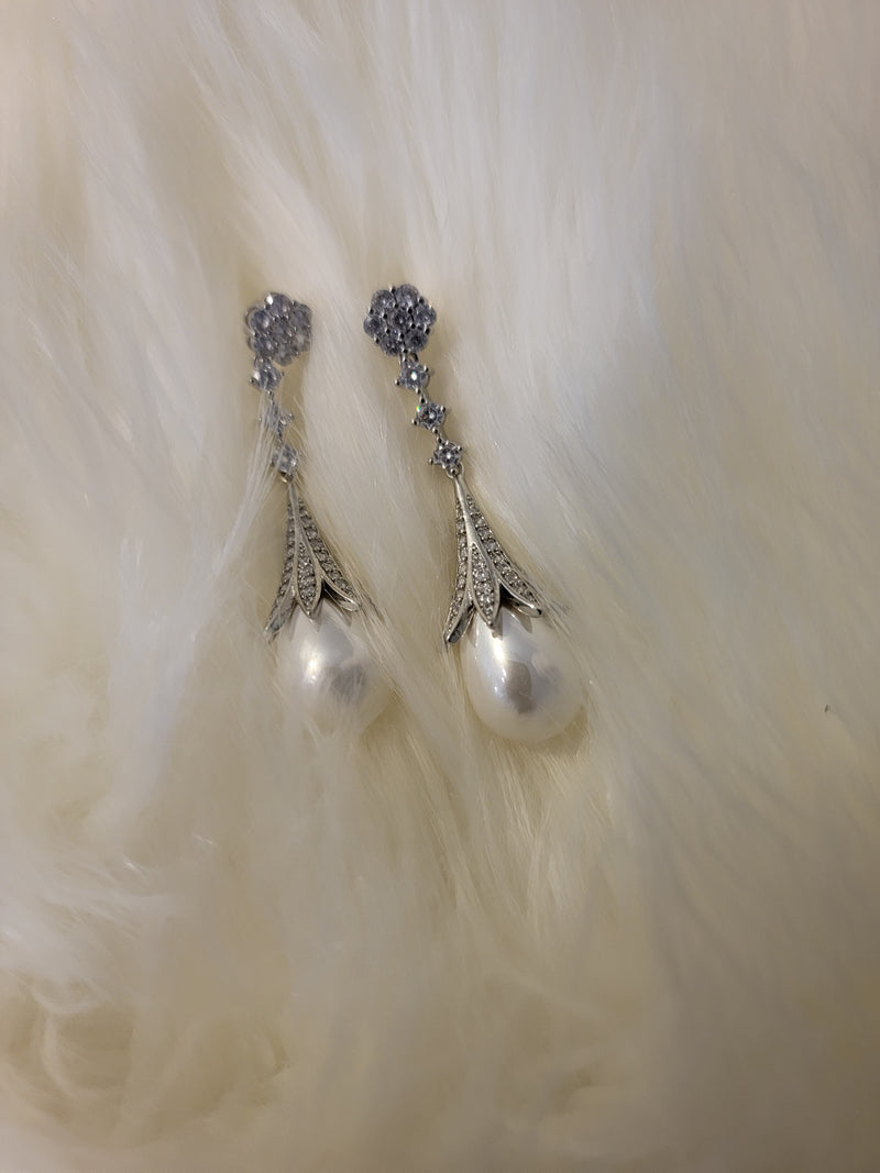 VINTAGE LUXURY DANGLING EARRINGS FOR WOMEN