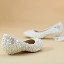 Load image into Gallery viewer, Pearl customazed shoes
