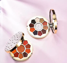Load image into Gallery viewer, Kasho Eyeshadow Pallet
